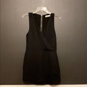 Abercrombie + Fitch black skort romper 🤍🖤